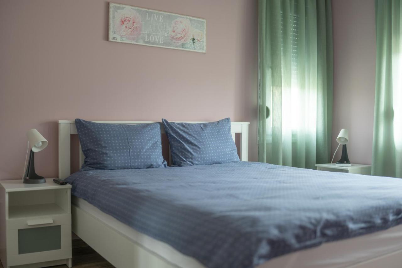 Verona Apartment Санданський Екстер'єр фото